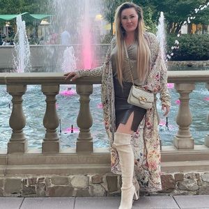 Meet your Posher, Elena